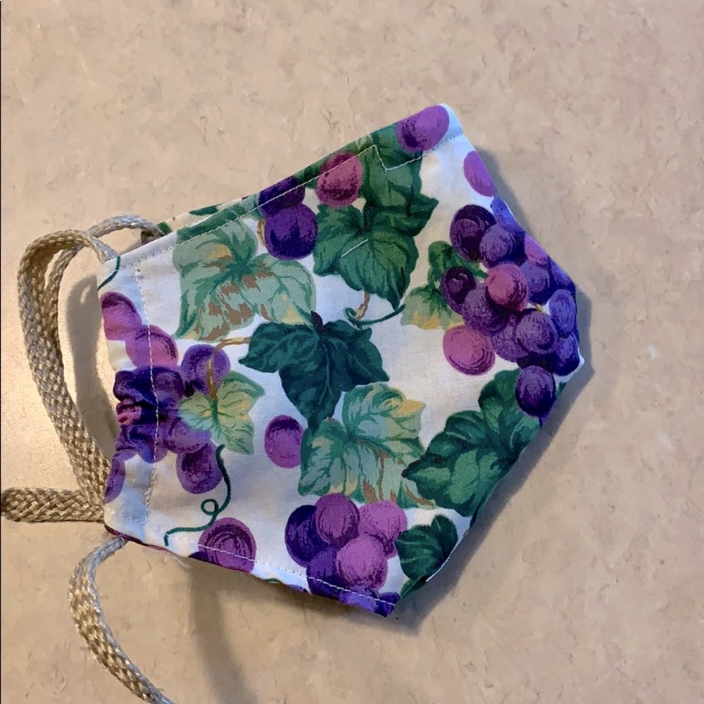Grape Vineyard Mask - Shoe string adjustable